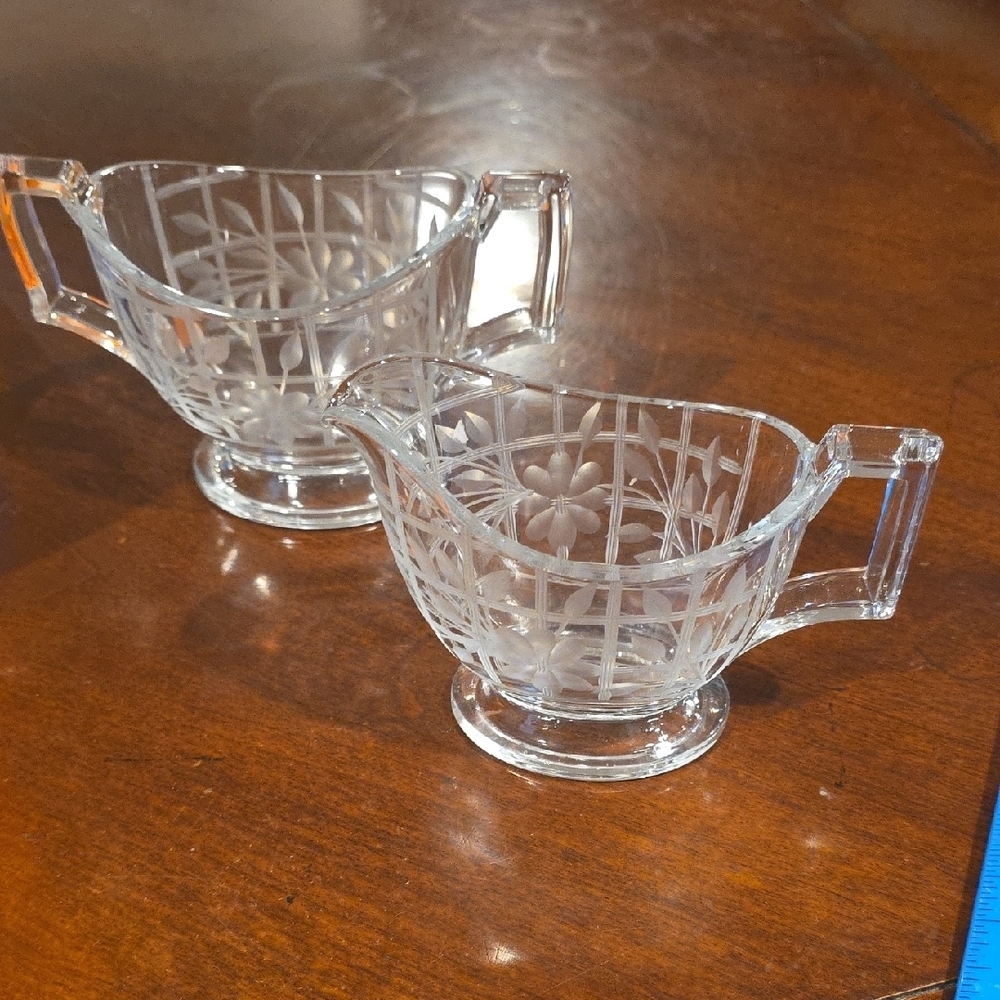 (J30) Princess House Clear Glass Gravy Boat Pair